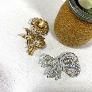 Pair of vintage brooches?